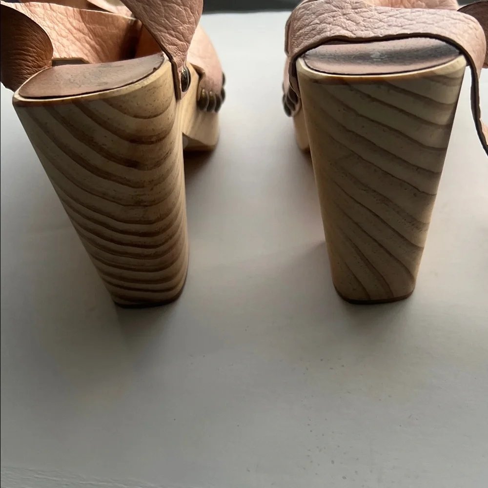 Free People Light Pink Textured Wedges‎